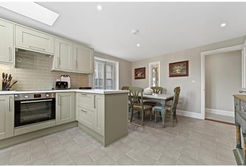119 Northgate St - Delightful One Bedroom Apartment With Fantastic Living Space Bury St. Edmunds Buitenkant foto